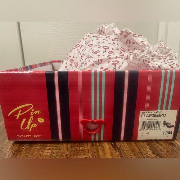 *SOLD* Retro Flapper Shoes - Picture 4 of 4